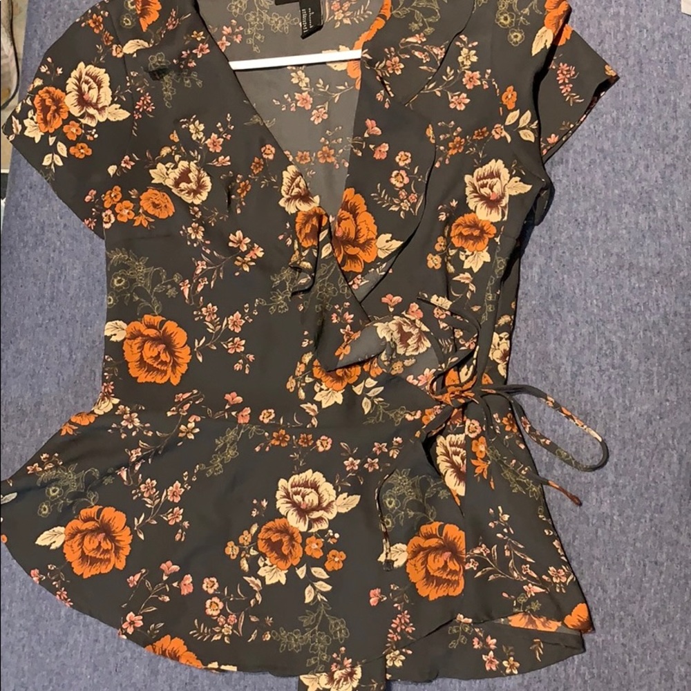 CUTE FLOWER TOP